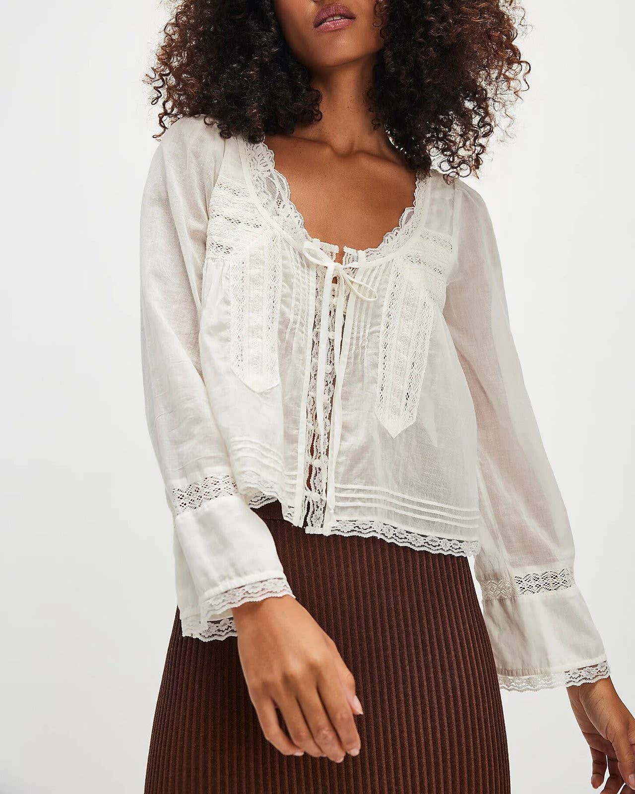 Lace U-neck Lightweight Long Sleeve Shirt